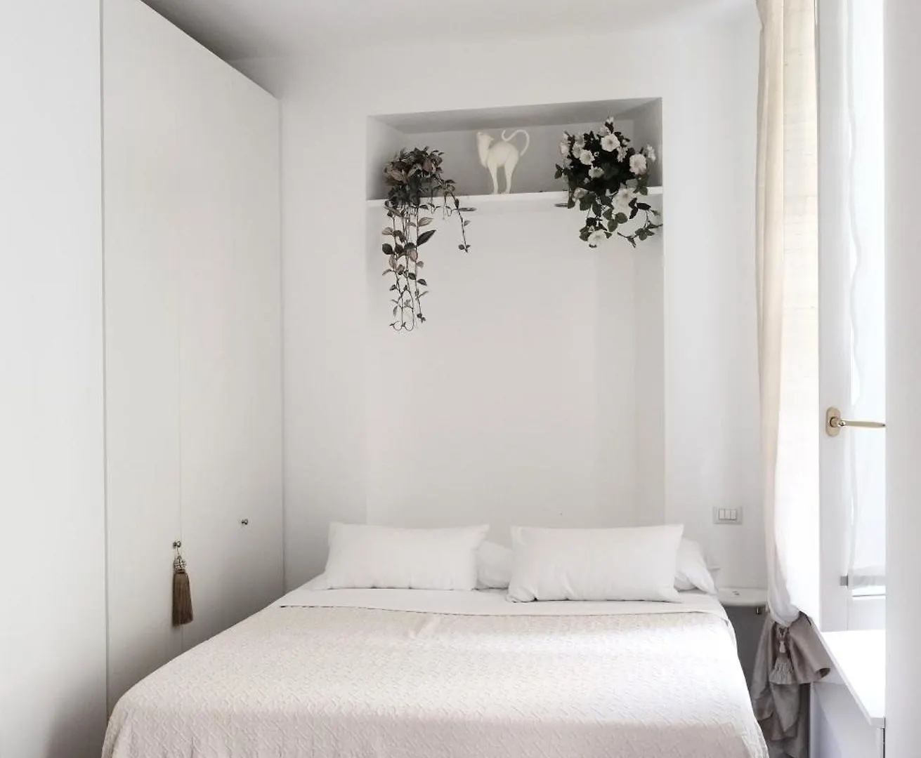 Comecasa Flowery Terraced Apartment Mailand